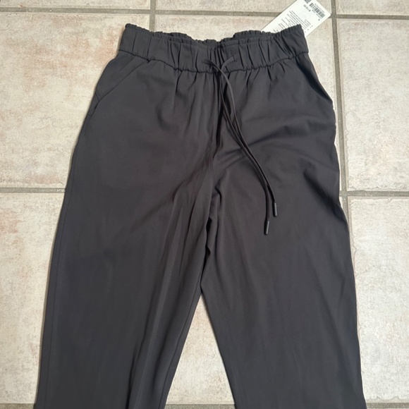 New Lululemon Stretch HR Jogger in grey sage - Picture 10 of 14